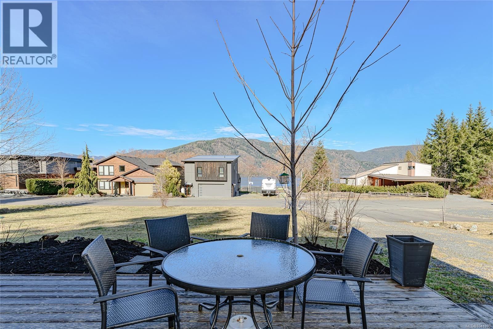 9854 Stin-Qua Road property photo