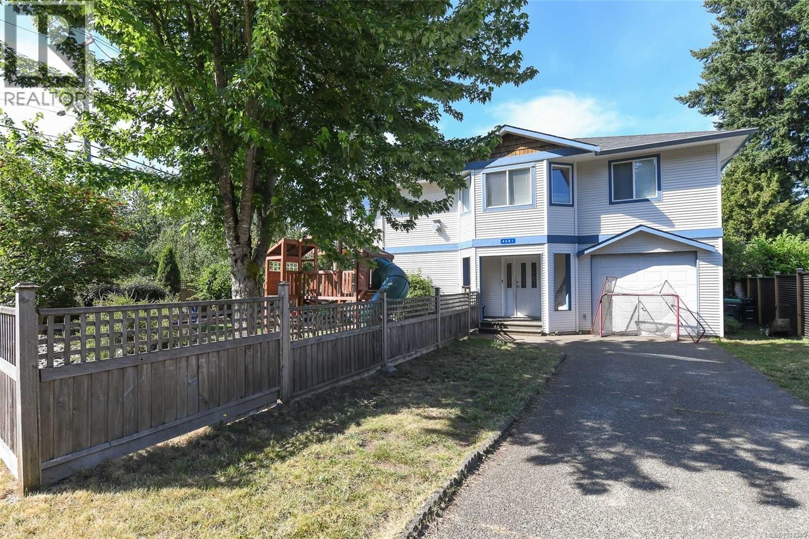4681 Shetland Place, Courtenay, British Columbia V9N 8Y7