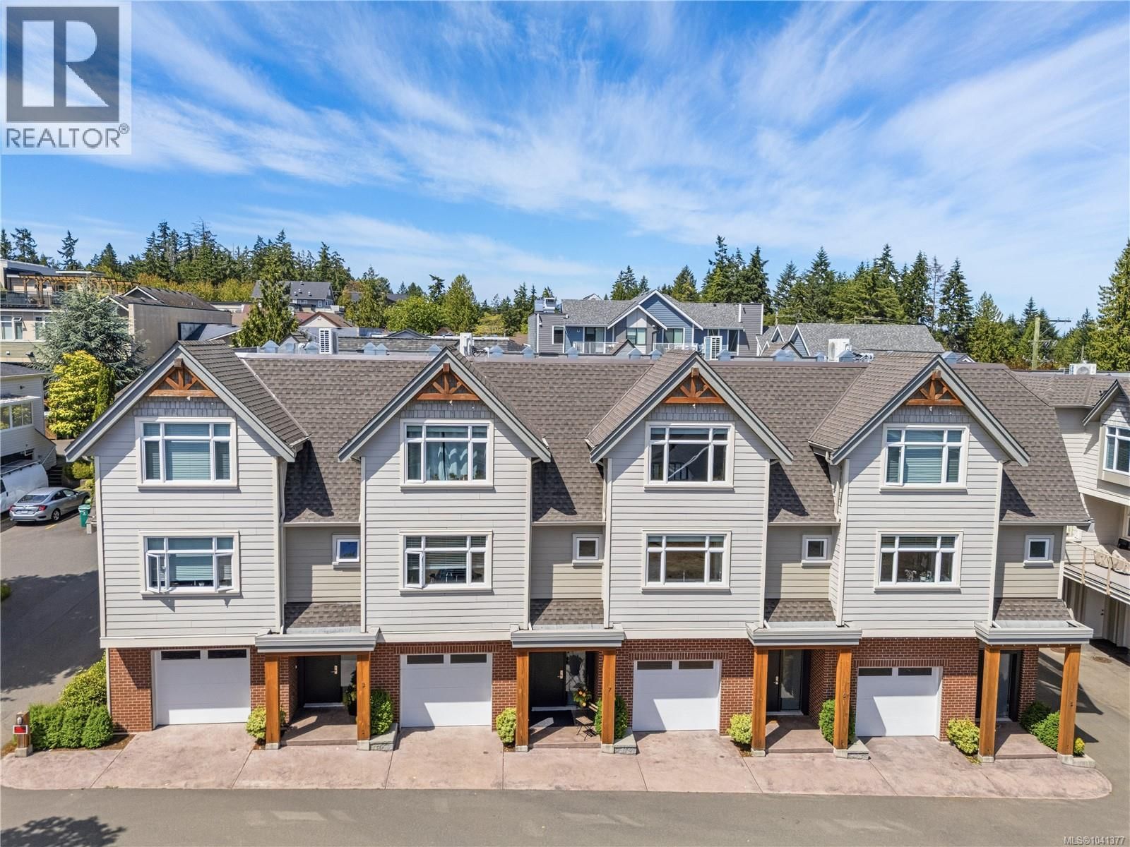 6 180 First Avenue