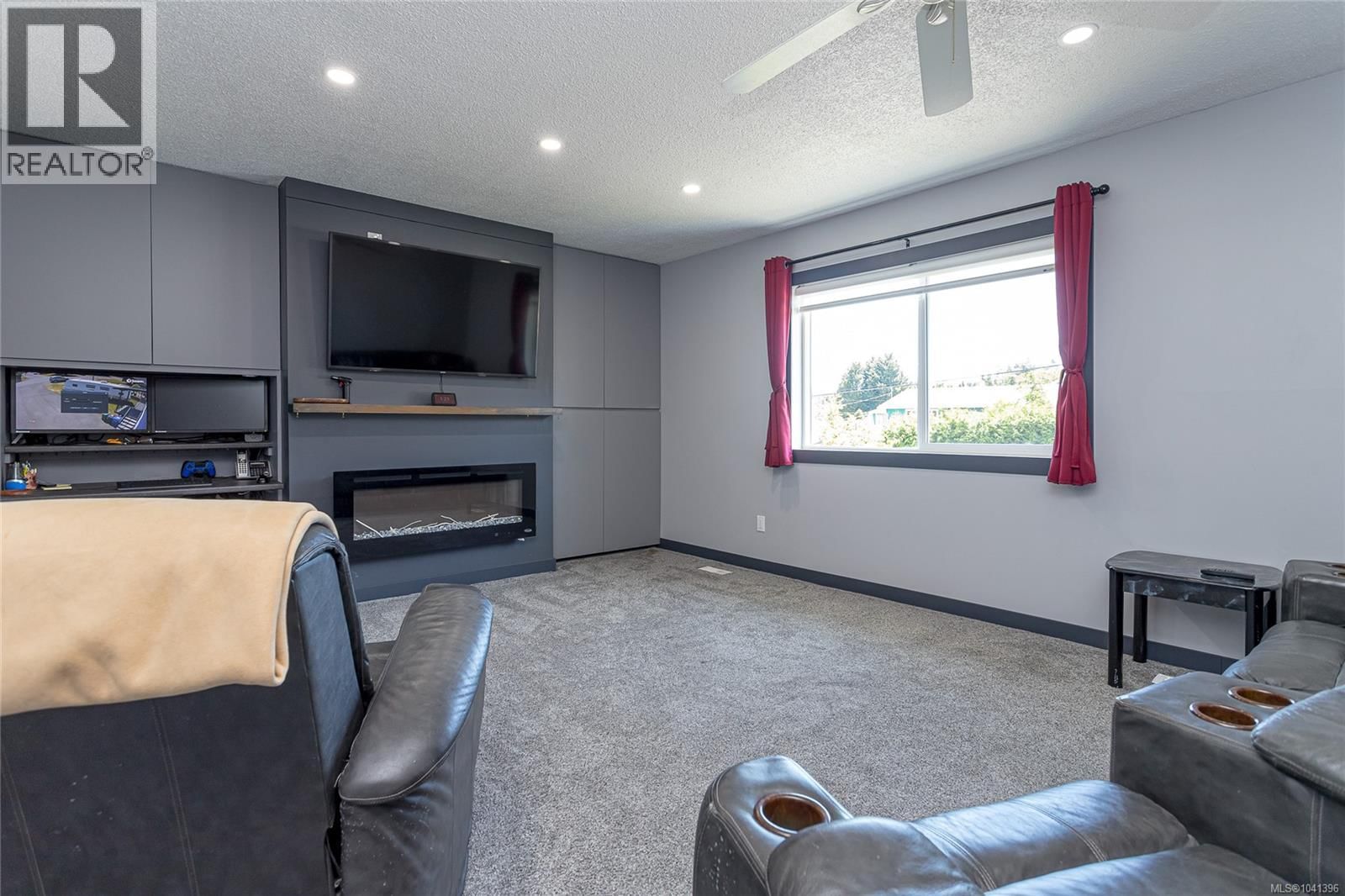 560 Weber Street property photo