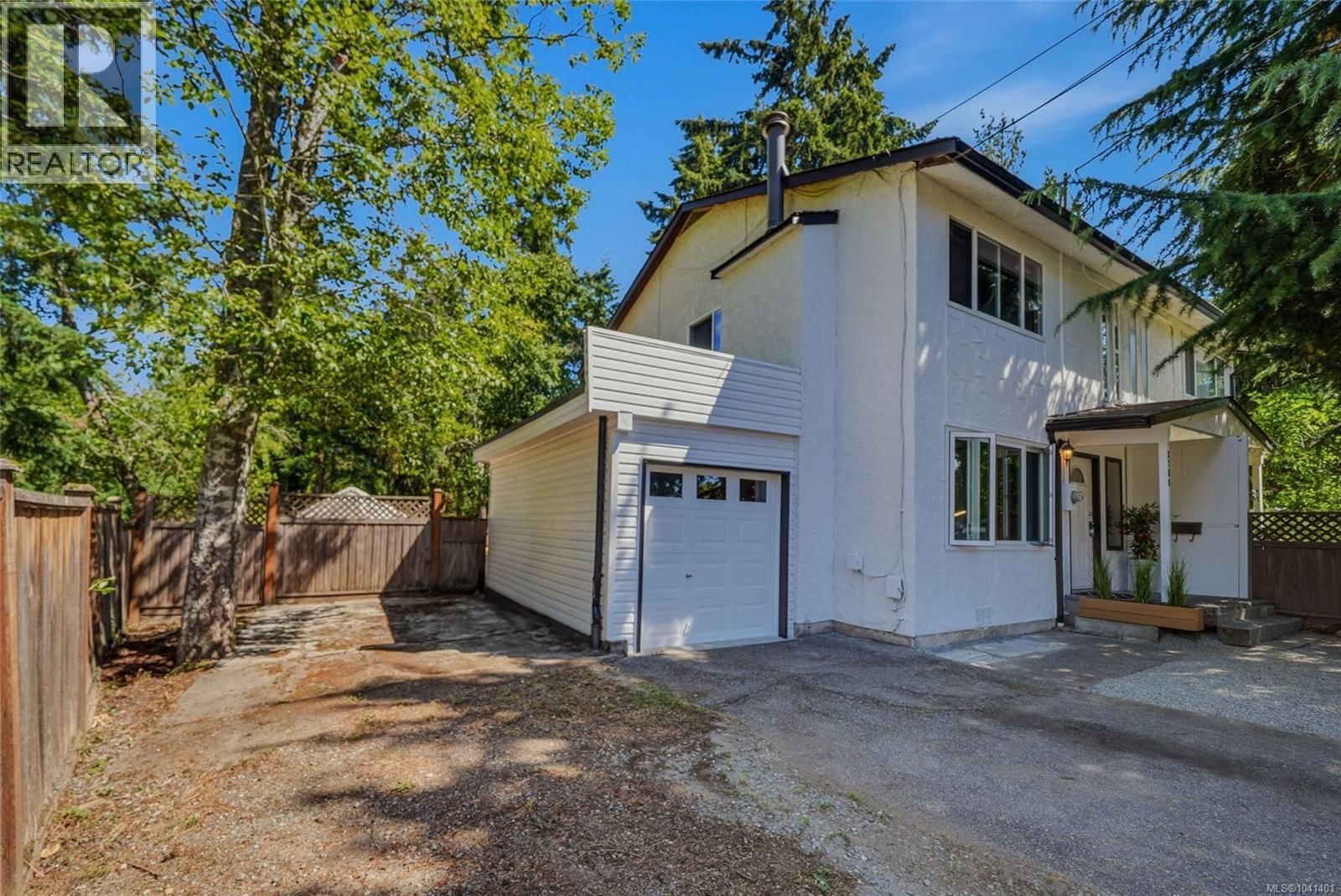 3709 Long Lake Terrace
