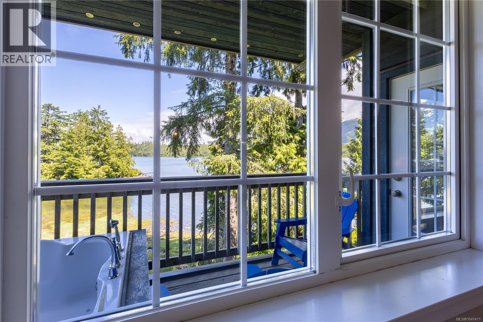 1971 Harbour Drive, Ucluelet, British Columbia V0R 3A0