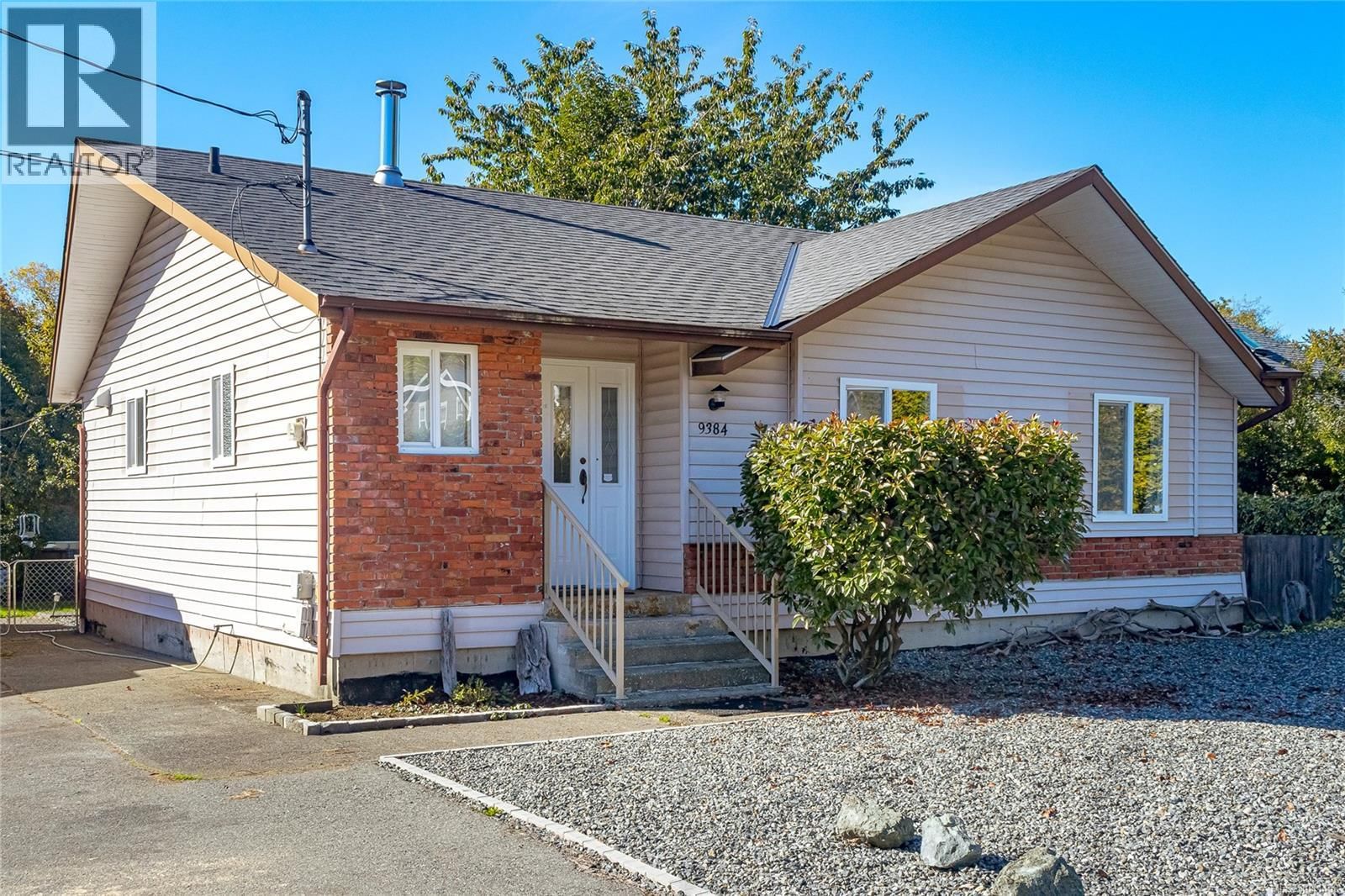 9384 Chemainus Road property photo