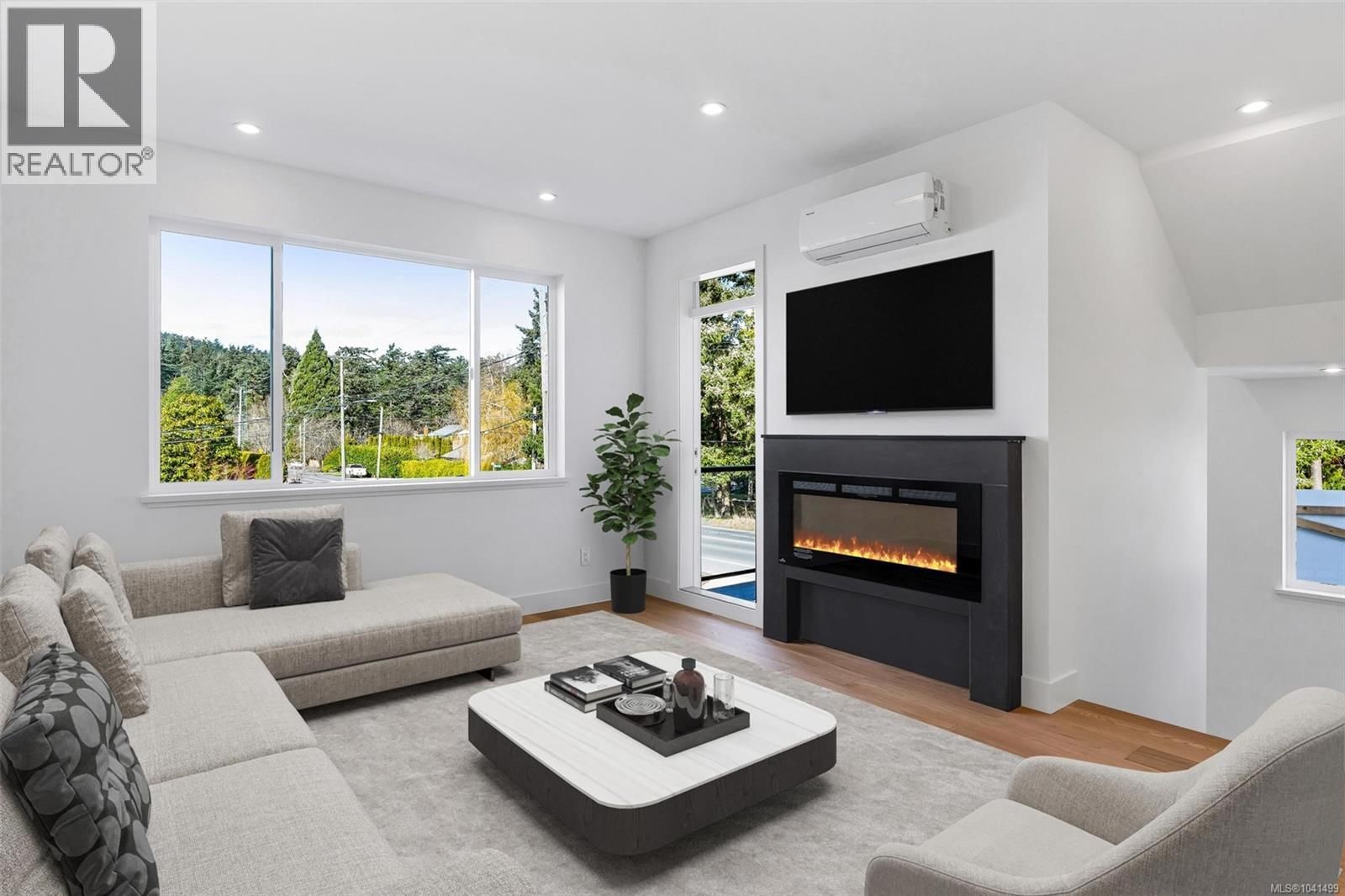 3 1559 Ash Road property photo