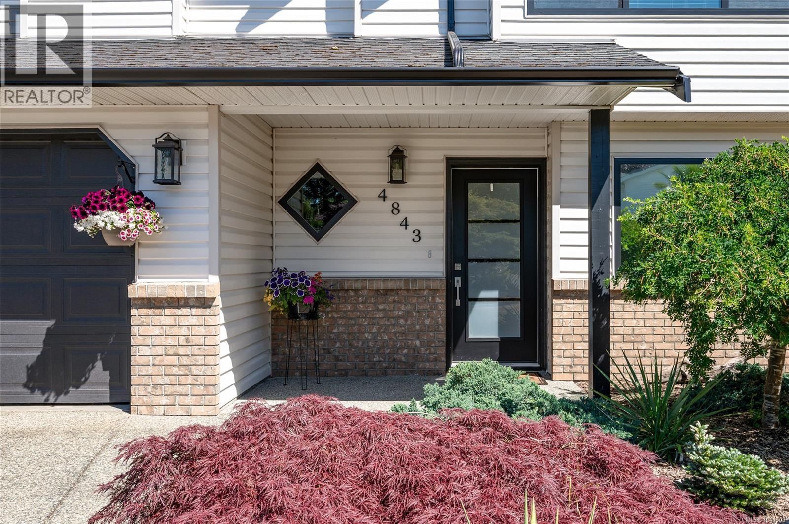4843 Hartford Place property photo