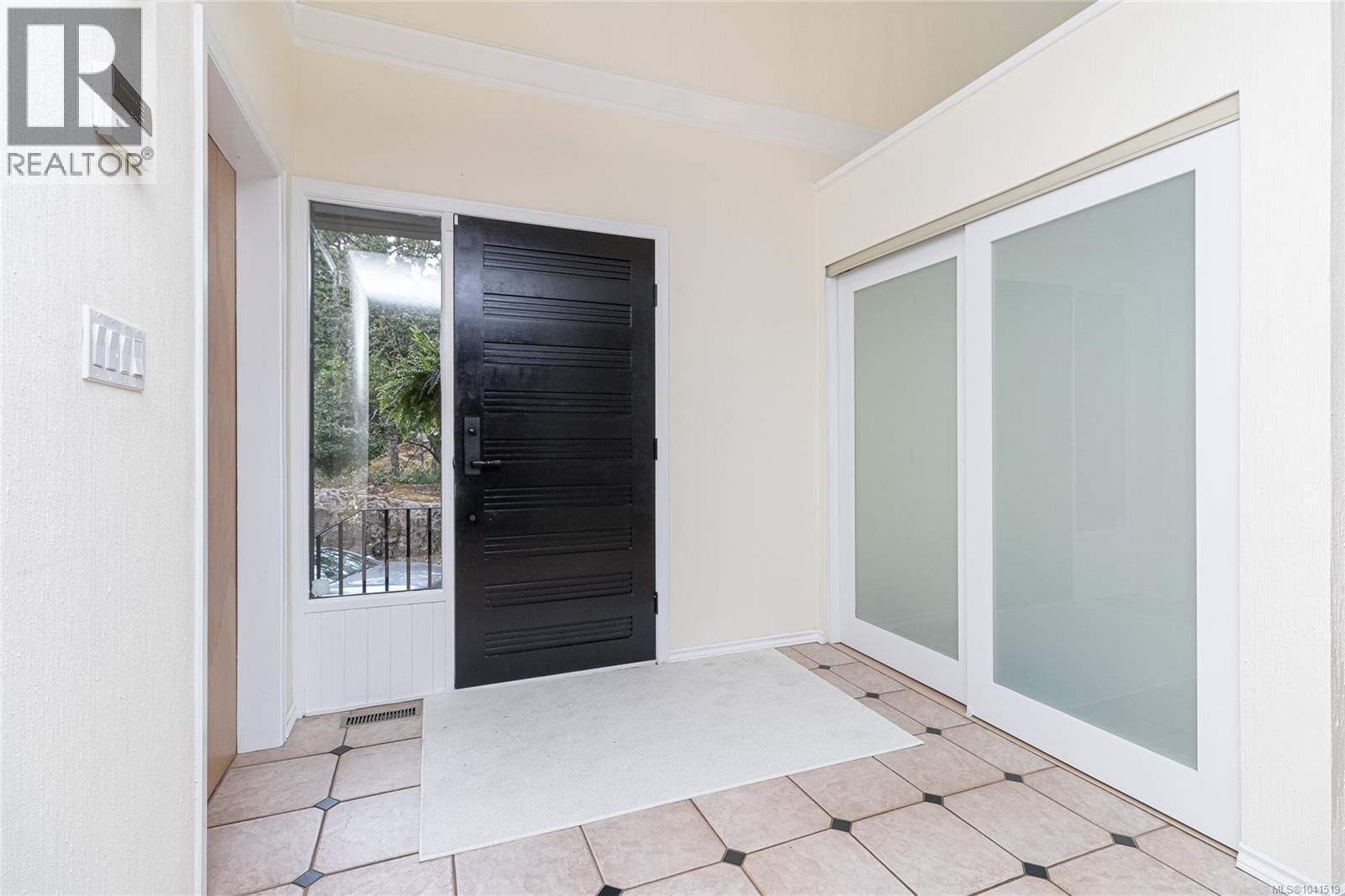 2745 Green Vale Avenue property photo