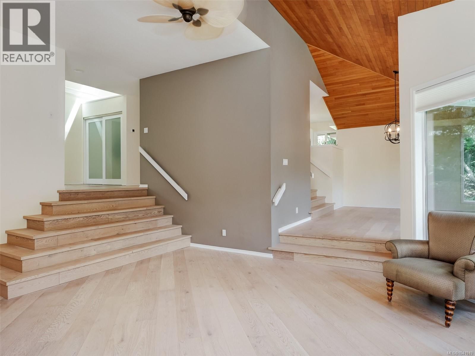 2745 Green Vale Avenue property photo