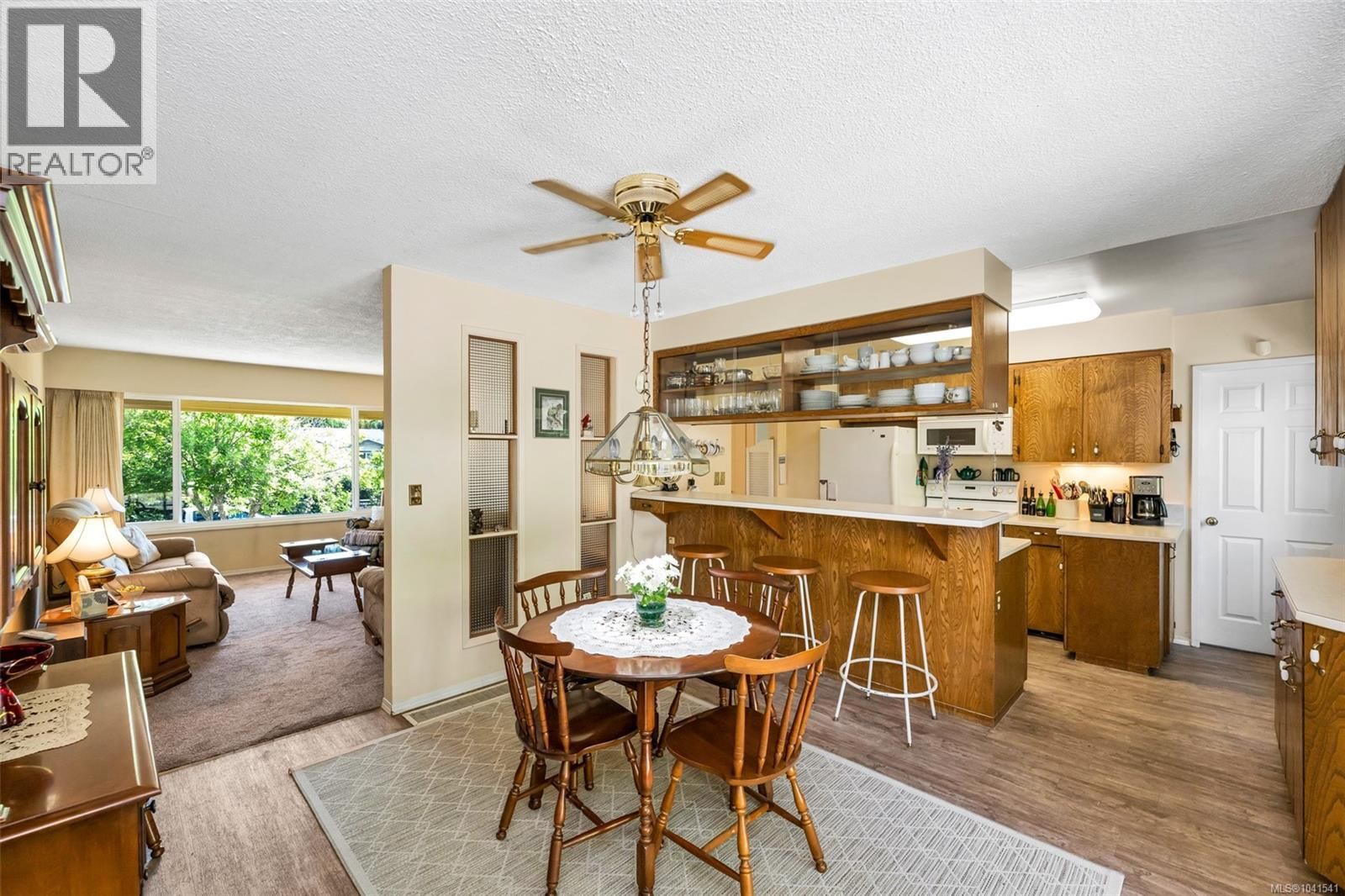 5943 Deuchars Drive property photo