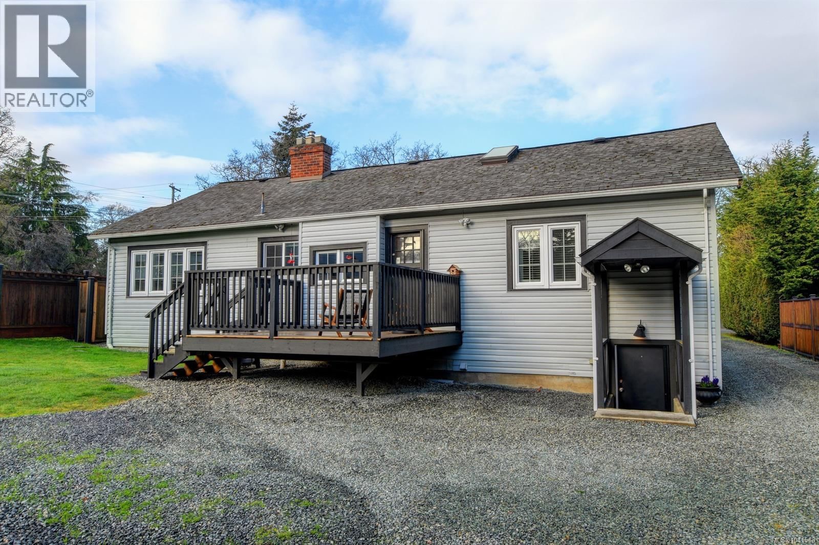 3919 Quadra Street property photo