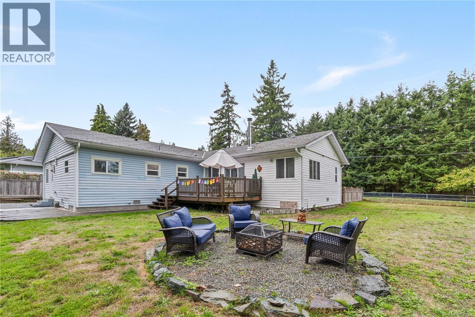450 Aurora Street property photo