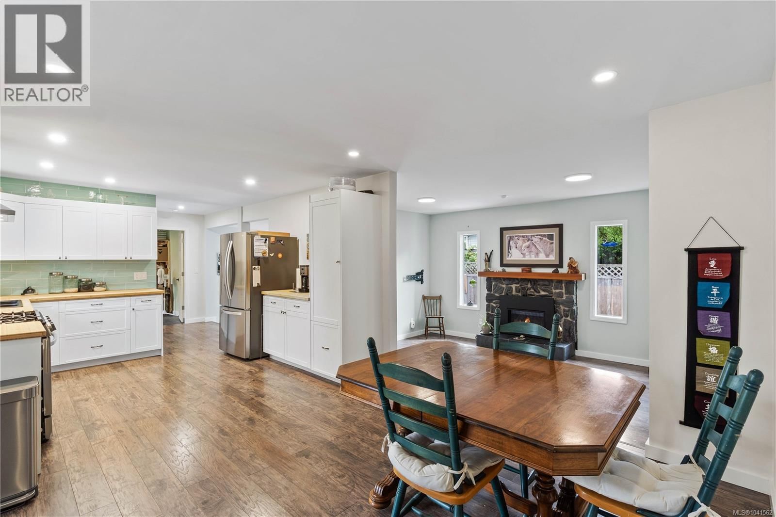 450 Aurora Street property photo
