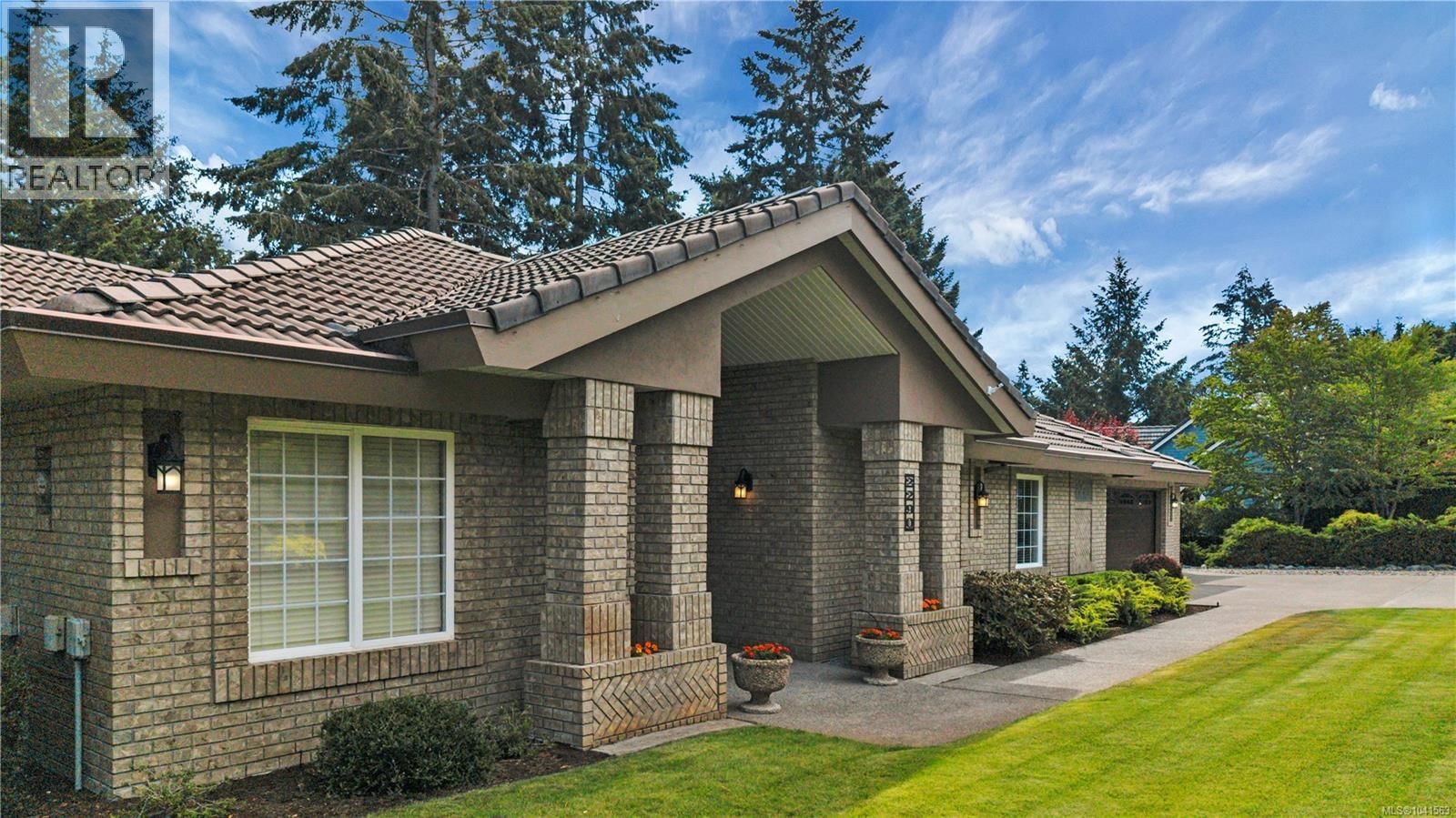 2290 Coventry Place property photo