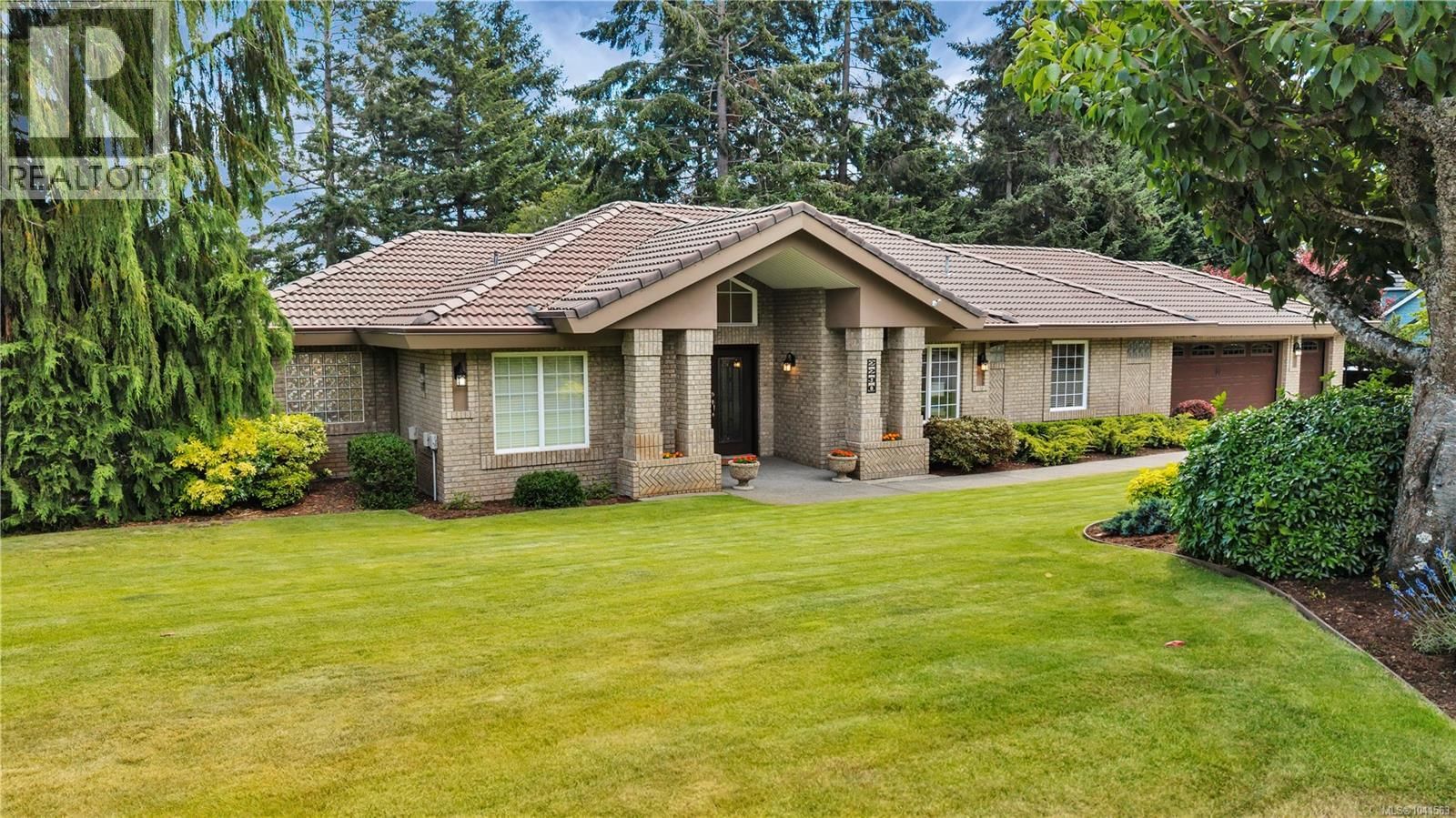 2290 Coventry Place property photo