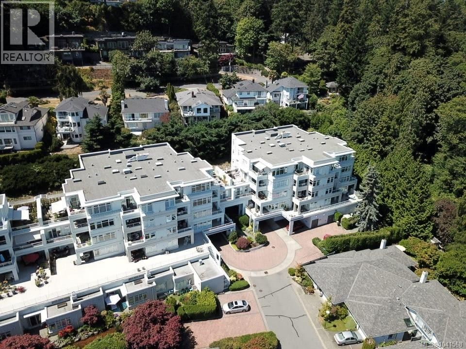 408 5110 Cordova Bay Road property photo