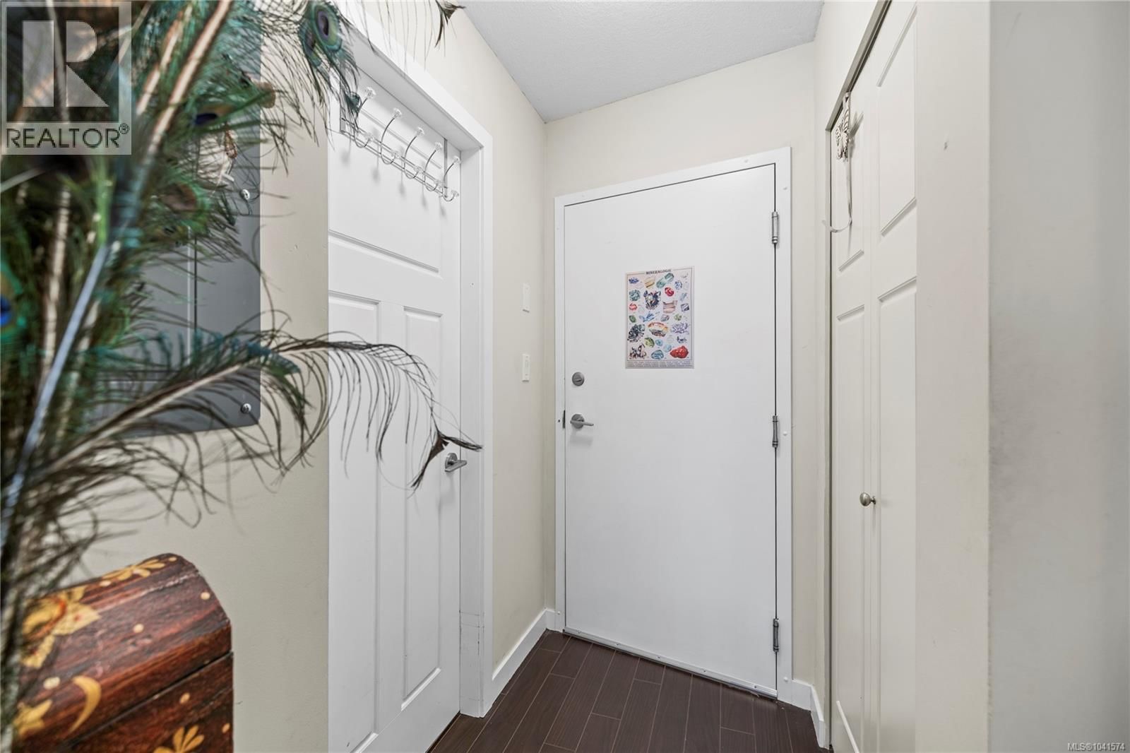 204 99 Chapel Street property photo