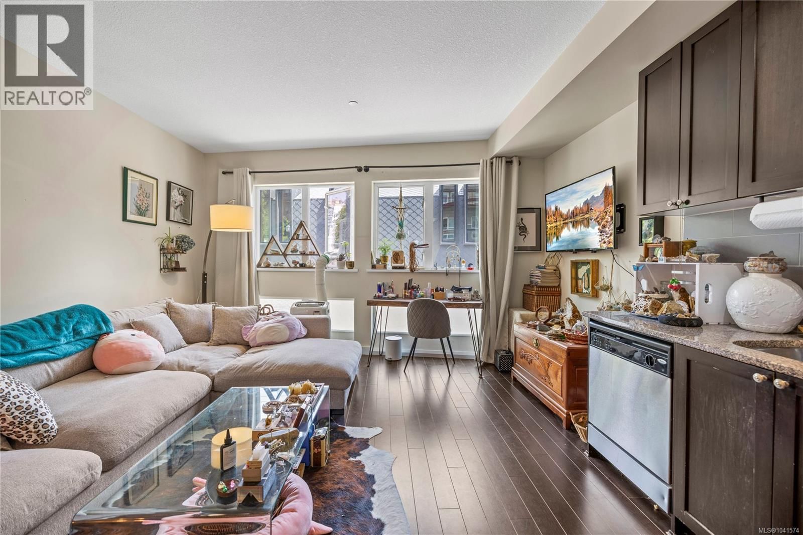 204 99 Chapel Street property photo