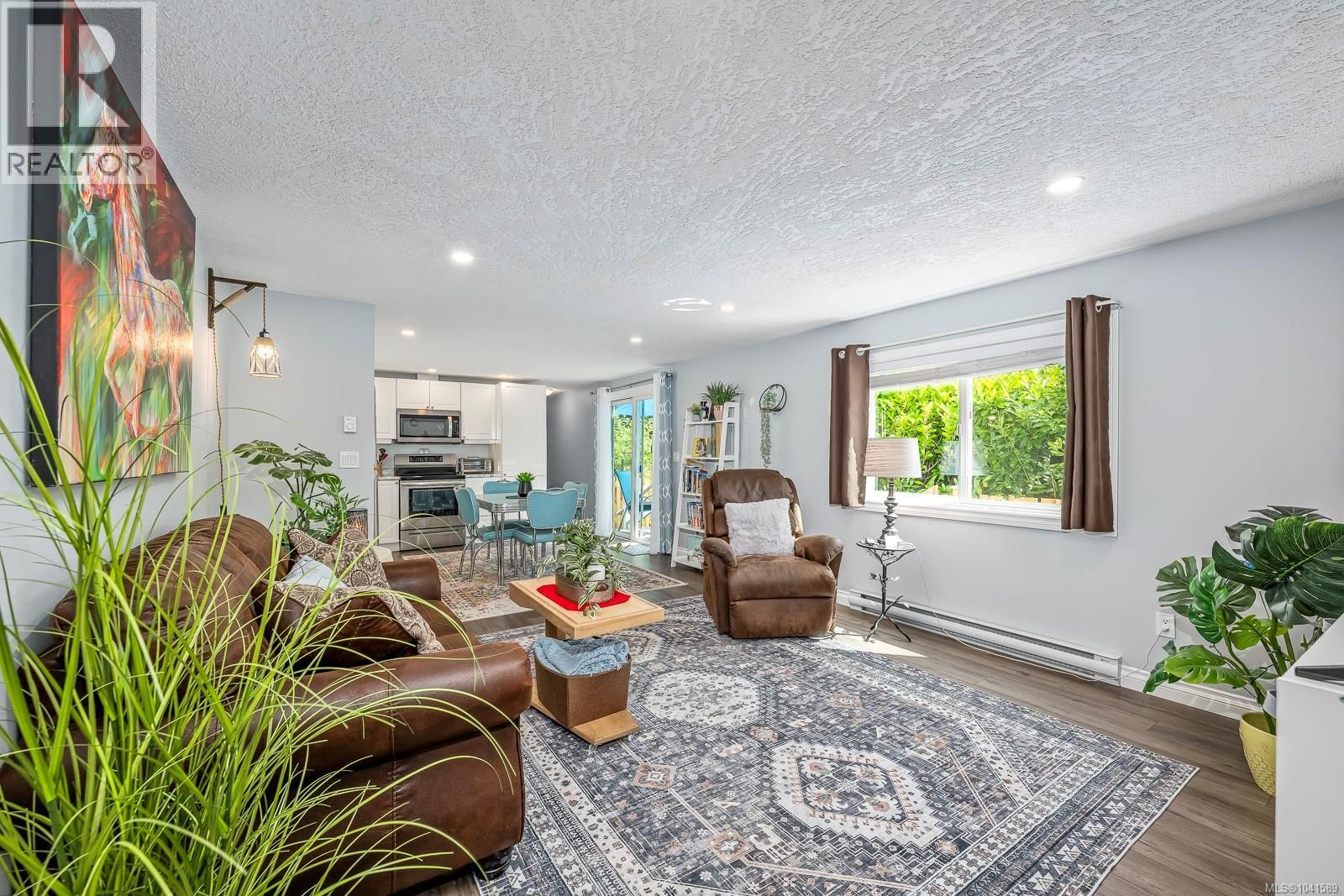 2140 Stadacona Drive property photo