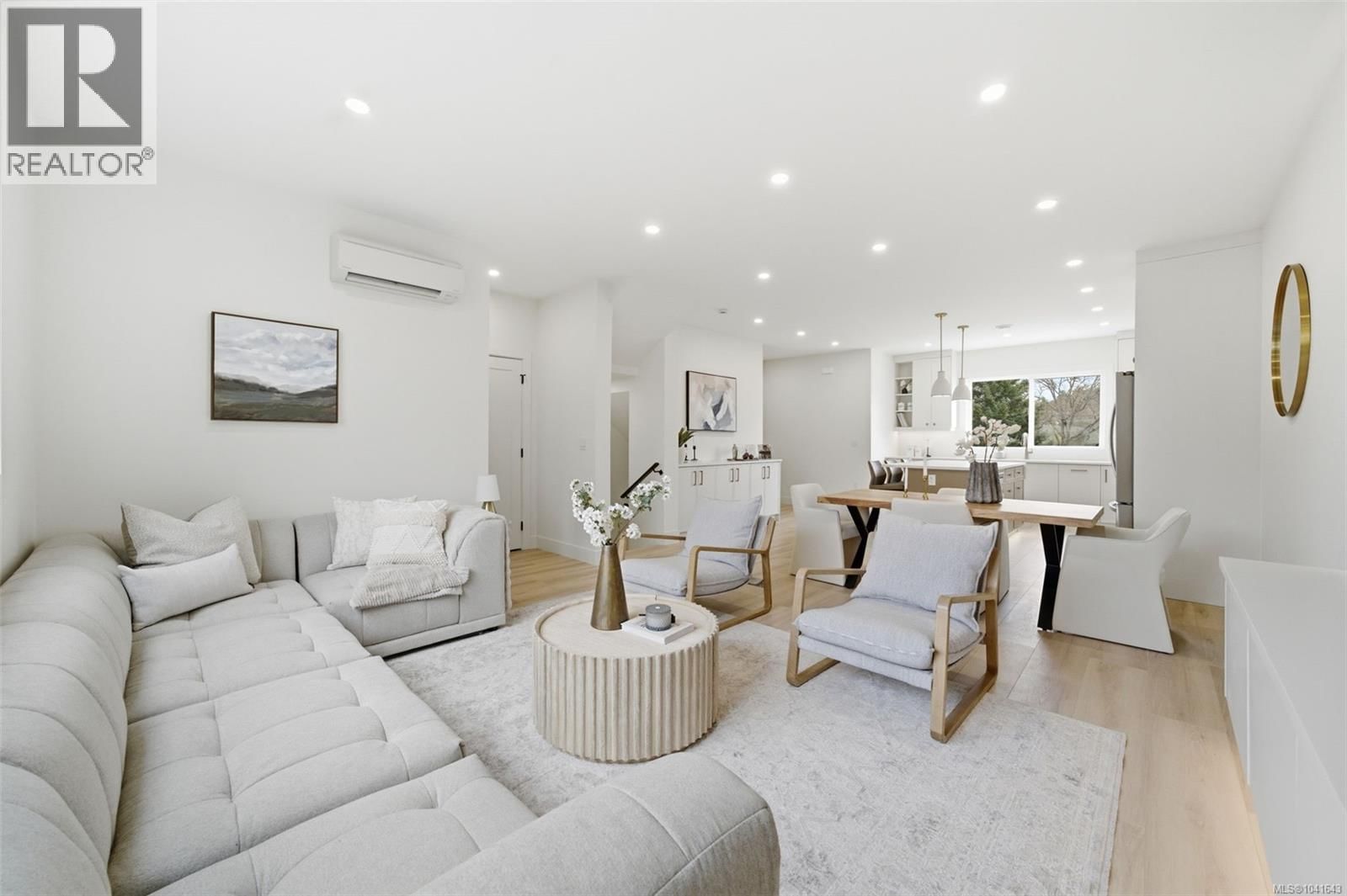 3 621 Broadway Street property photo