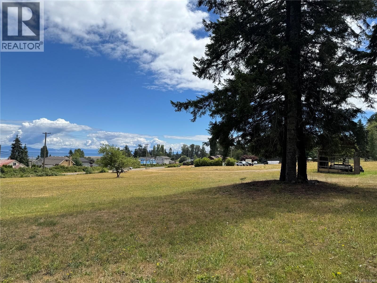 3824 Ross Avenue, Royston, British Columbia V0R 2V0
