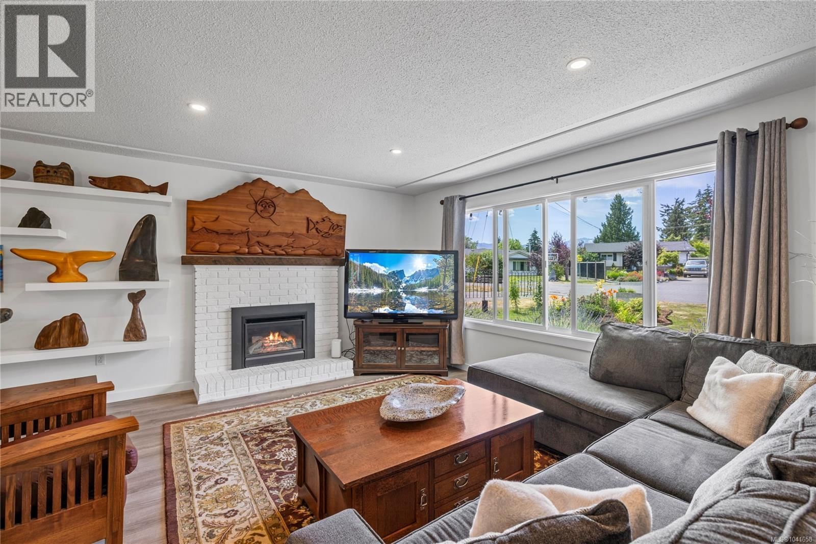 16 Sangster Place property photo