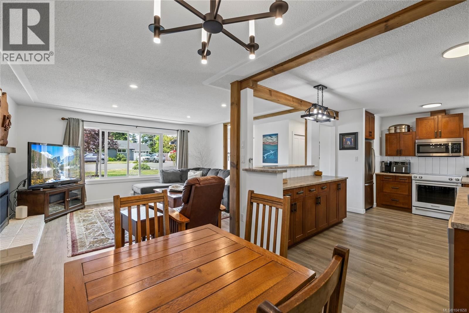 16 Sangster Place property photo