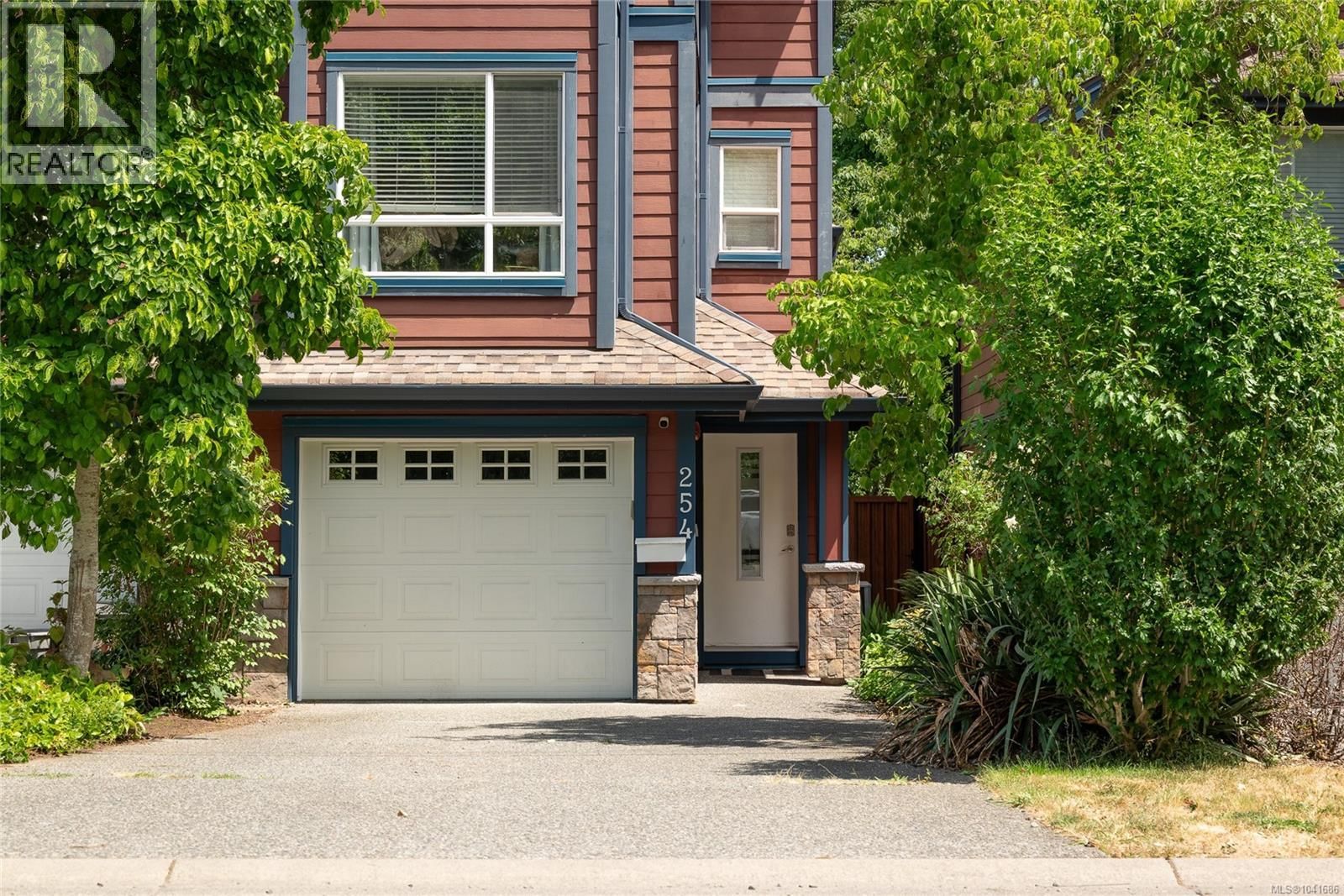 254 Caledonia Avenue property photo