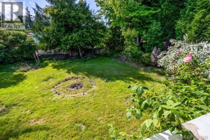 947 Townsite Road property photo
