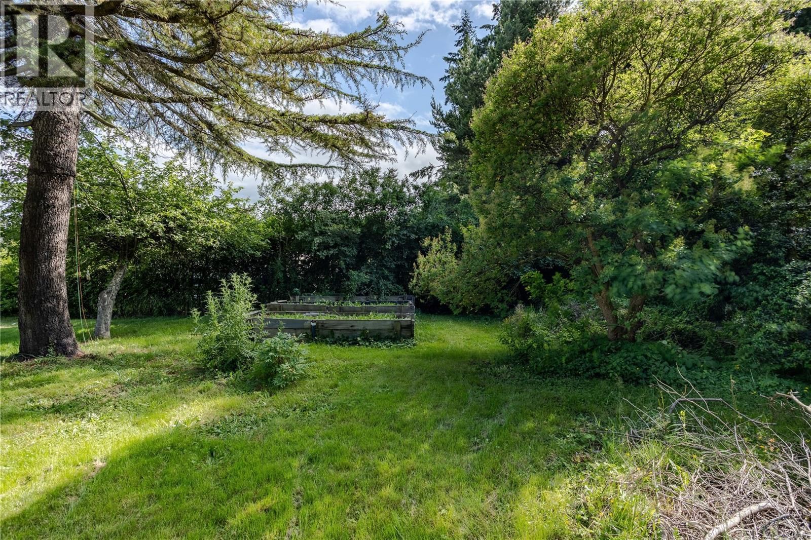 947 Townsite Road property photo