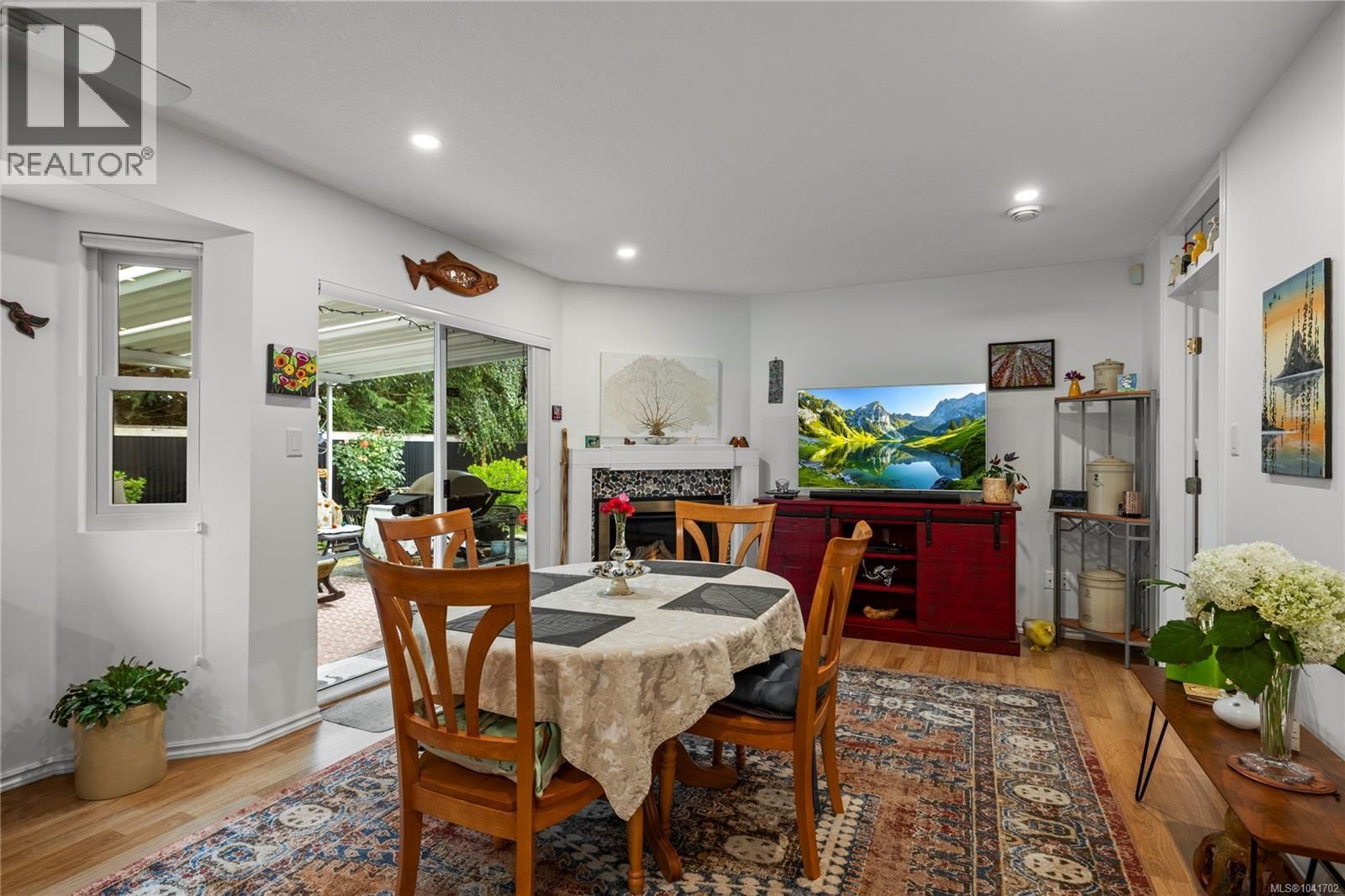 Listing Image 17