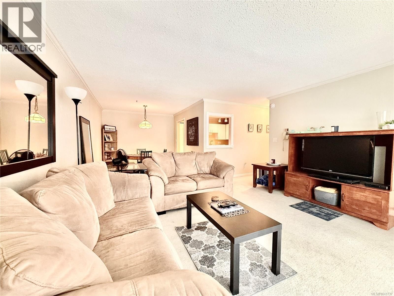 312 1490 GARNET Road property photo