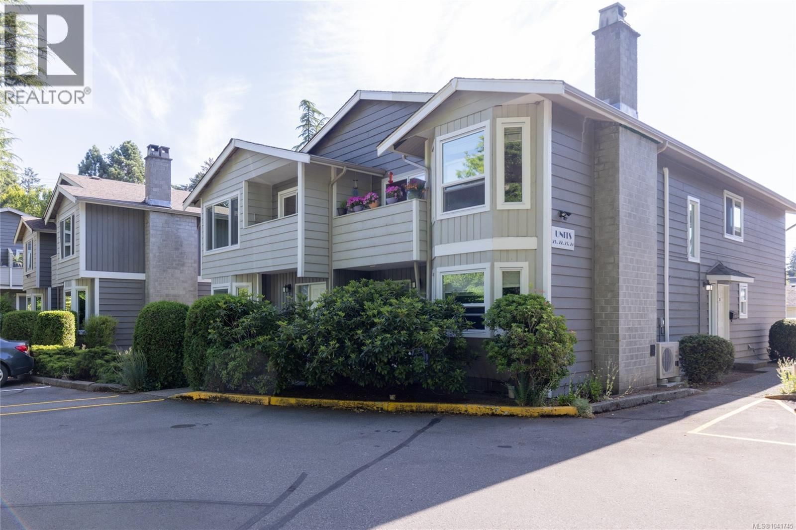 22 211 Buttertubs Place
