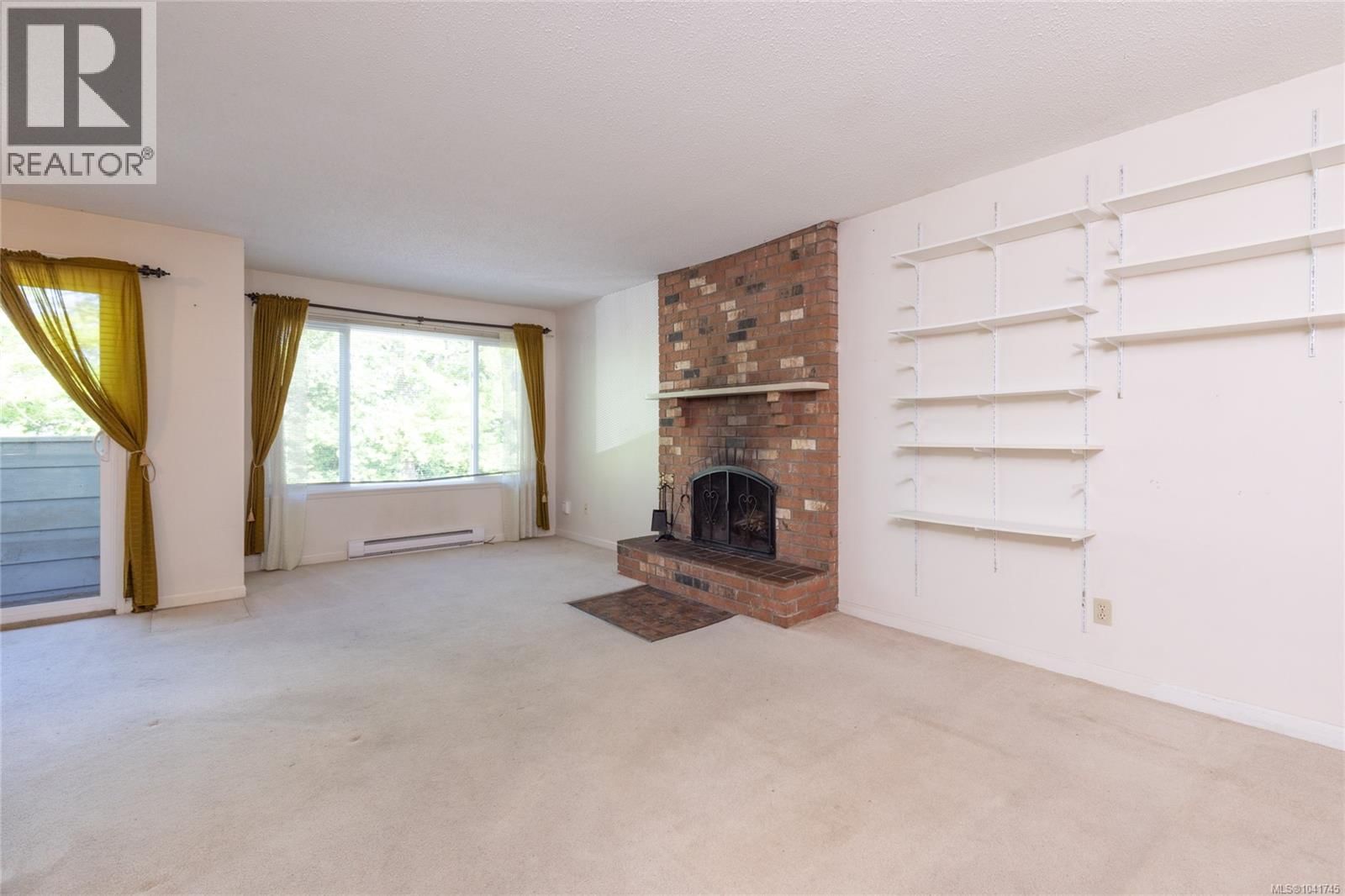 22 211 Buttertubs Place property photo