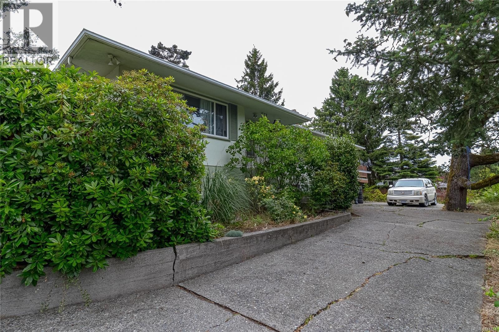 4021 Glanford Avenue property photo