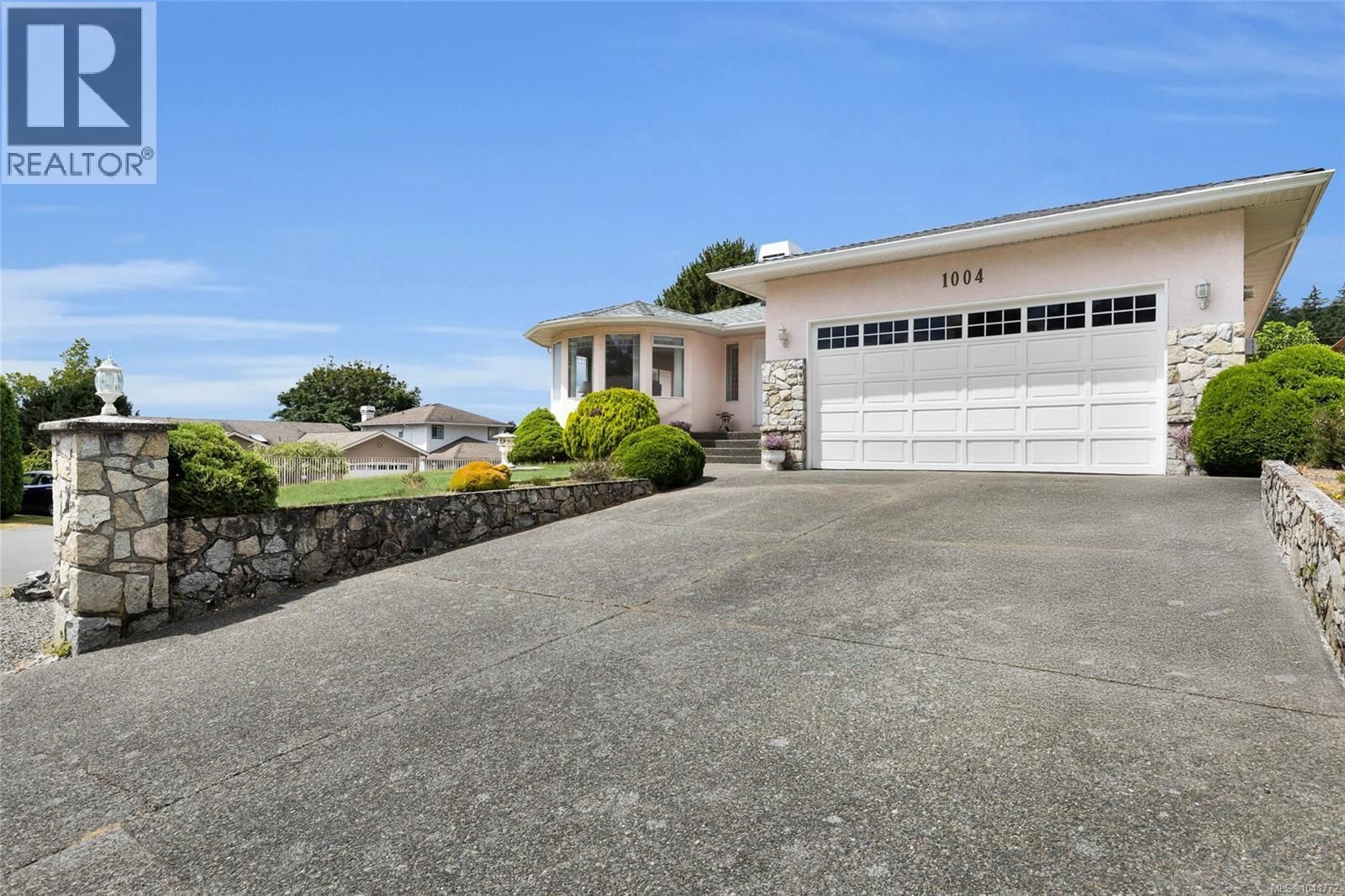 1004 Adeline Place property photo