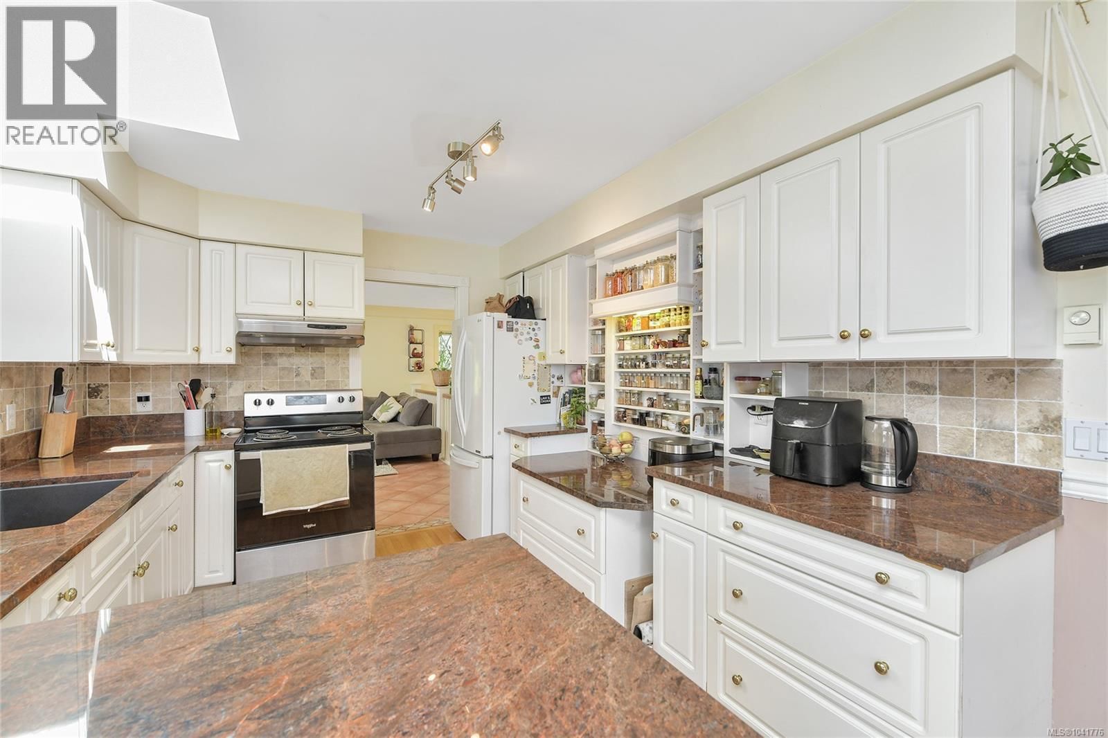 4296 Quadra Street property photo