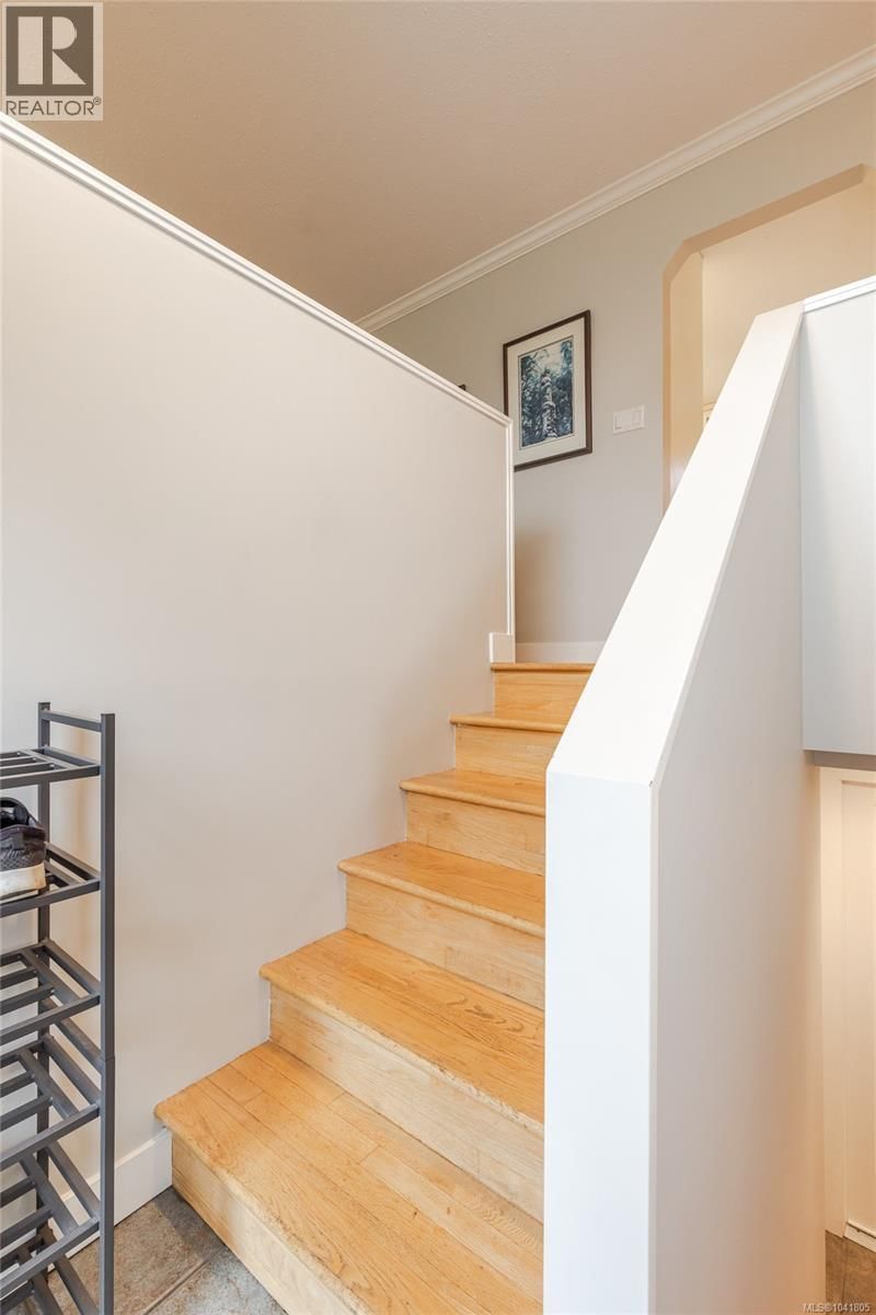 3040 Bay Street property photo