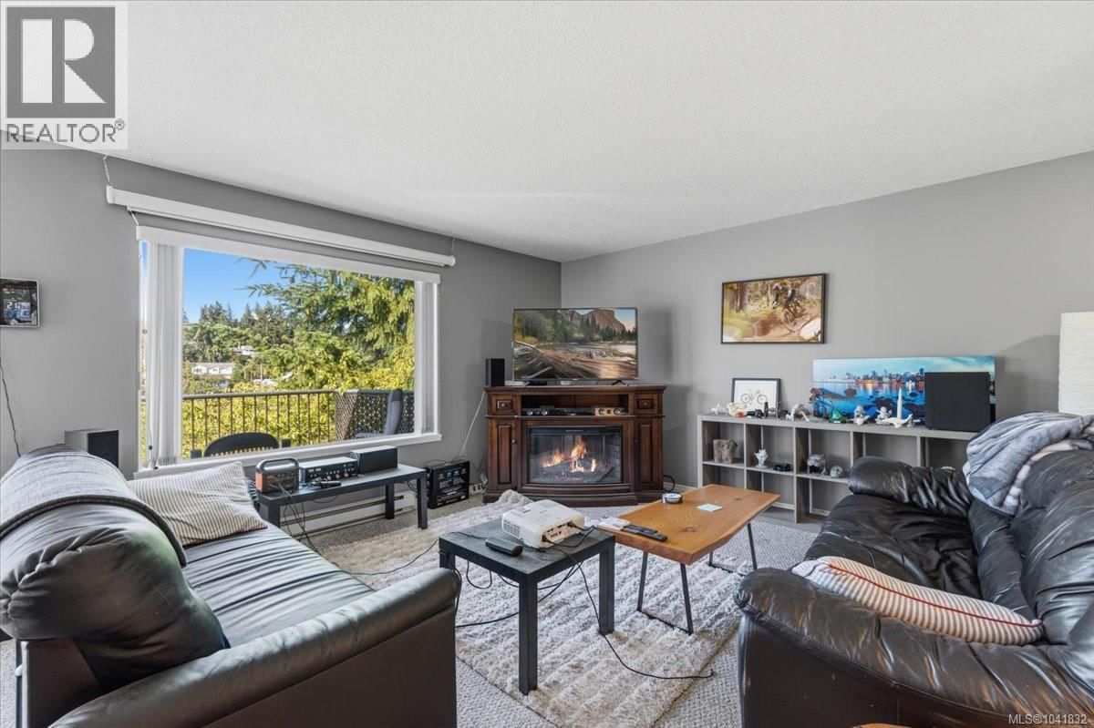 4755 Fairbrook Crescent property photo