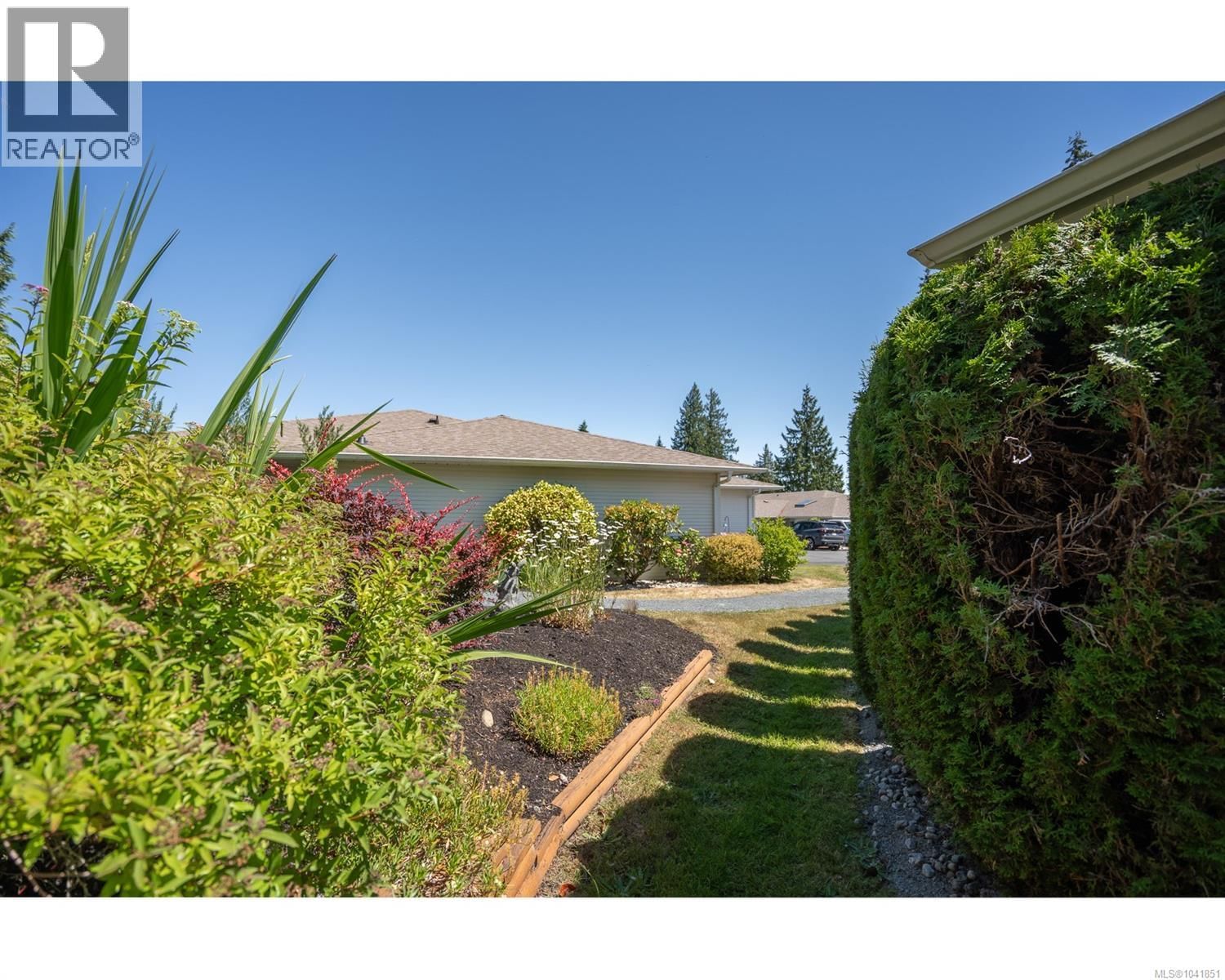 20 450 Bay Avenue property photo