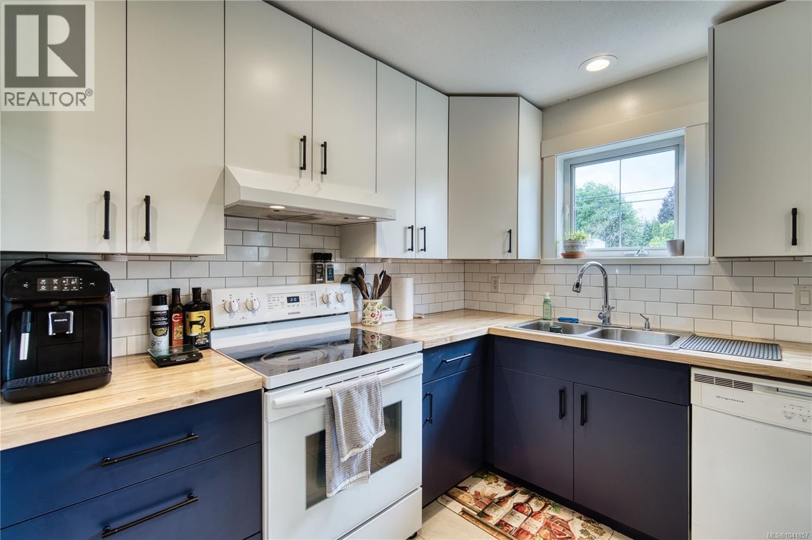 202 211 Victoria Road property photo