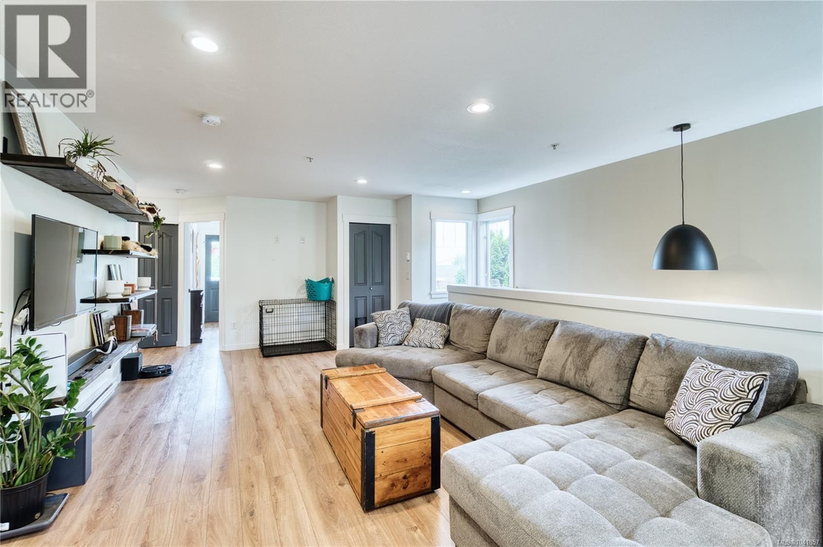 202 211 Victoria Road property photo