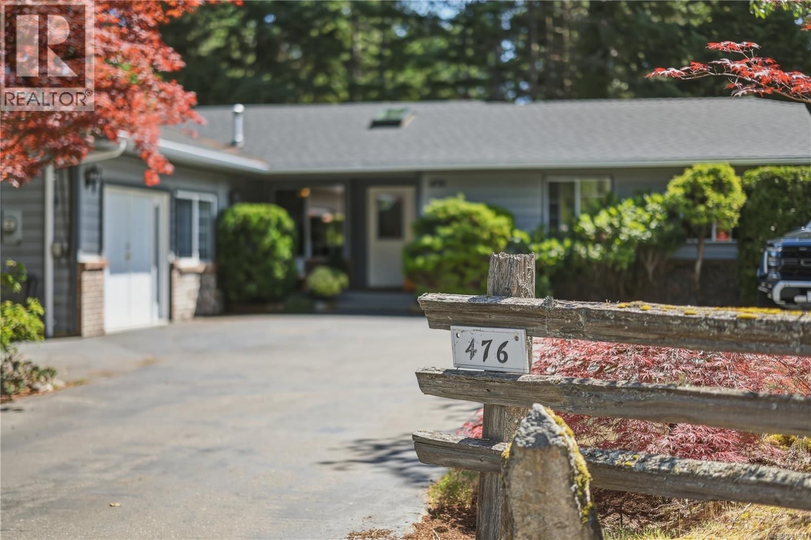 476 Qualicum Road property photo
