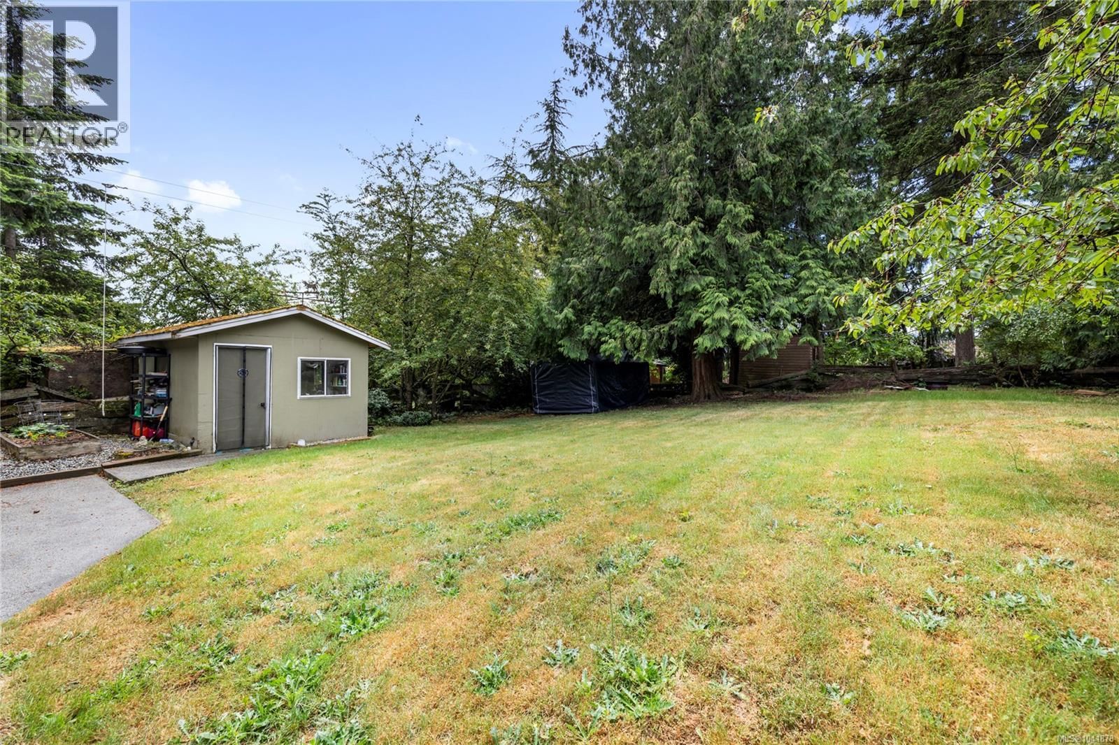 3211 Uplands Drive property photo