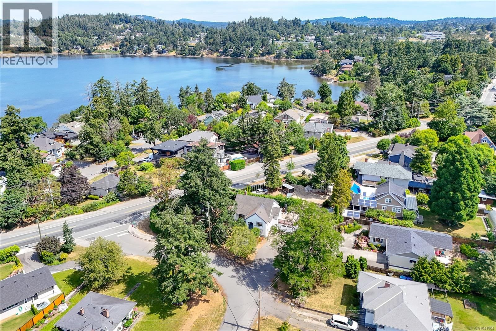 2875 Rockwell Avenue property photo