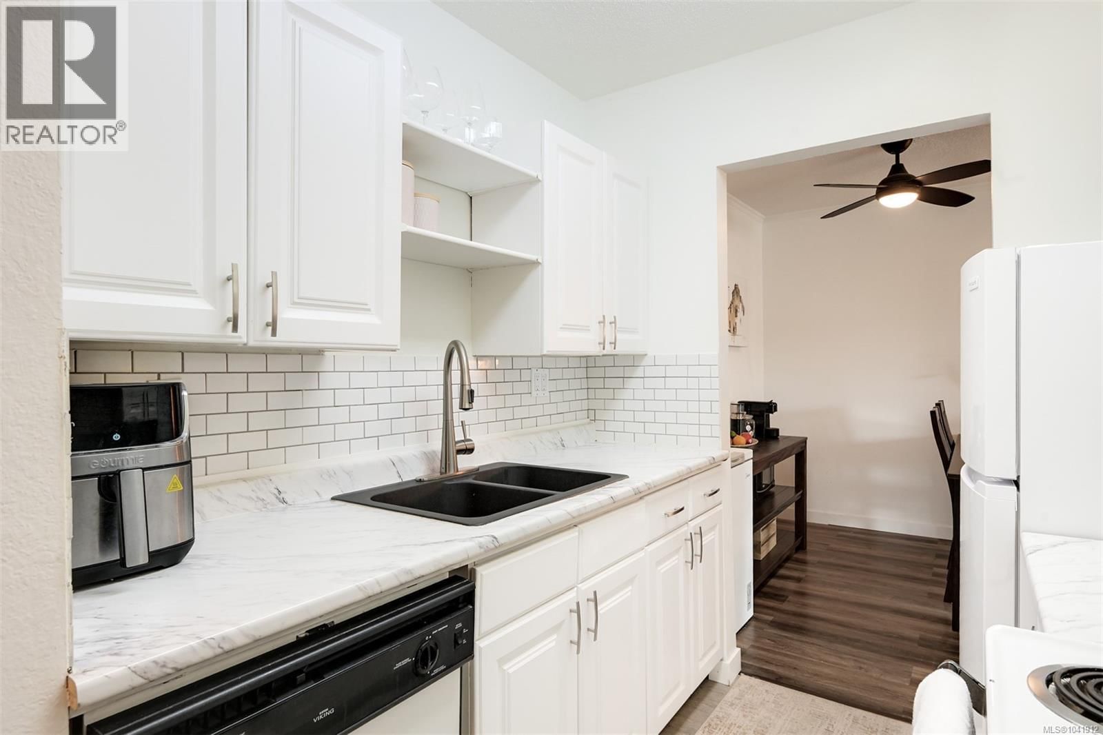 320 1870 McKenzie Avenue property photo