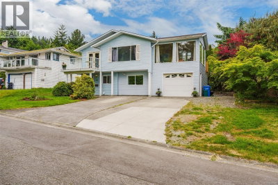109 Camrose Place | Nanaimo British Columbia | Slide Image Two