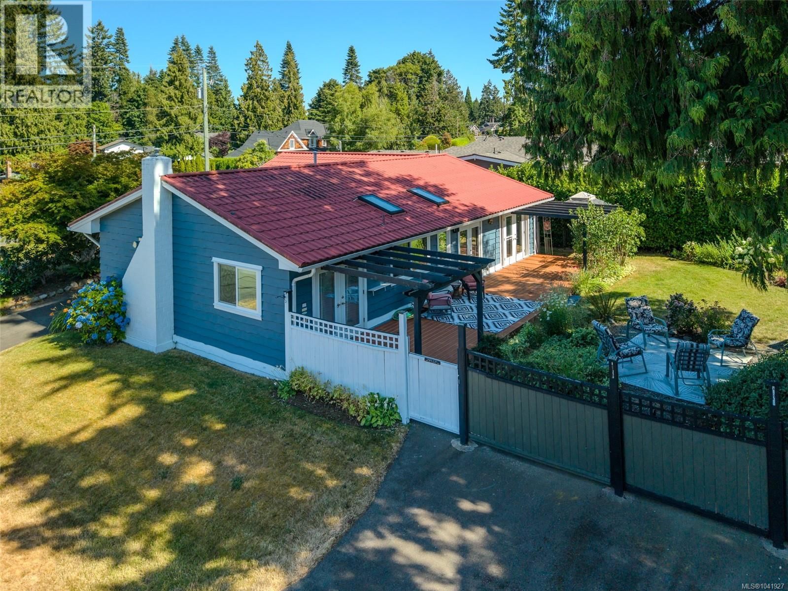 560 Eaglecrest Drive property photo