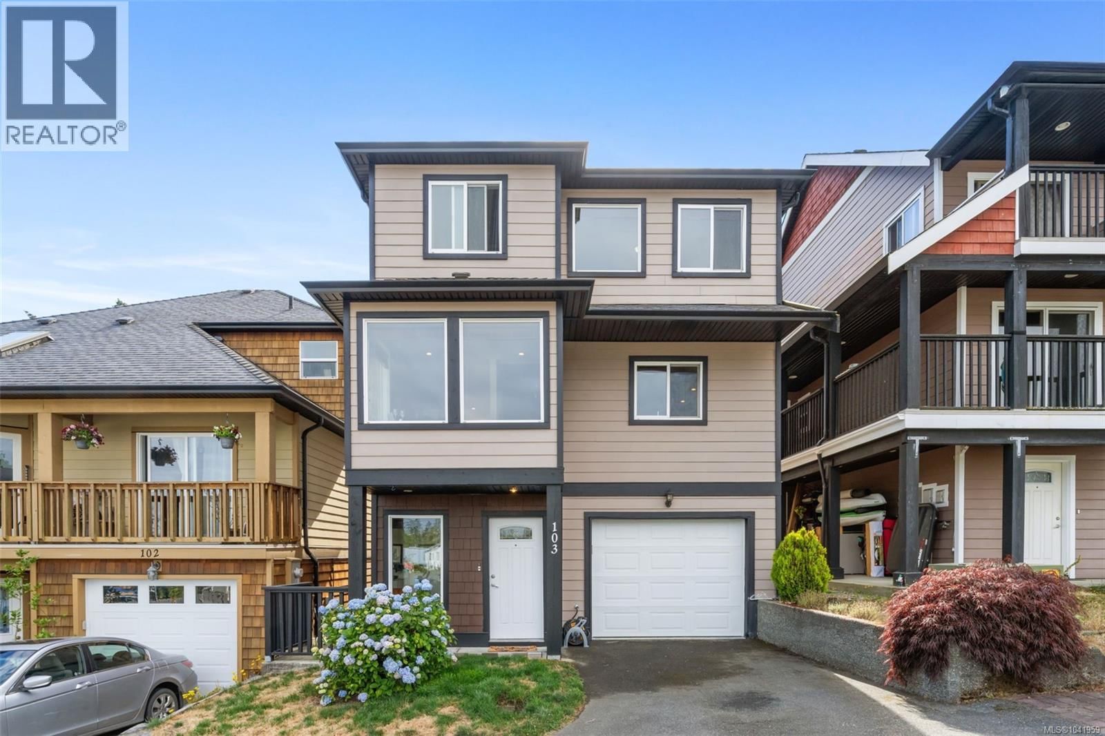 7091 Grant Road West, Sooke, British Columbia V9Z 0N6