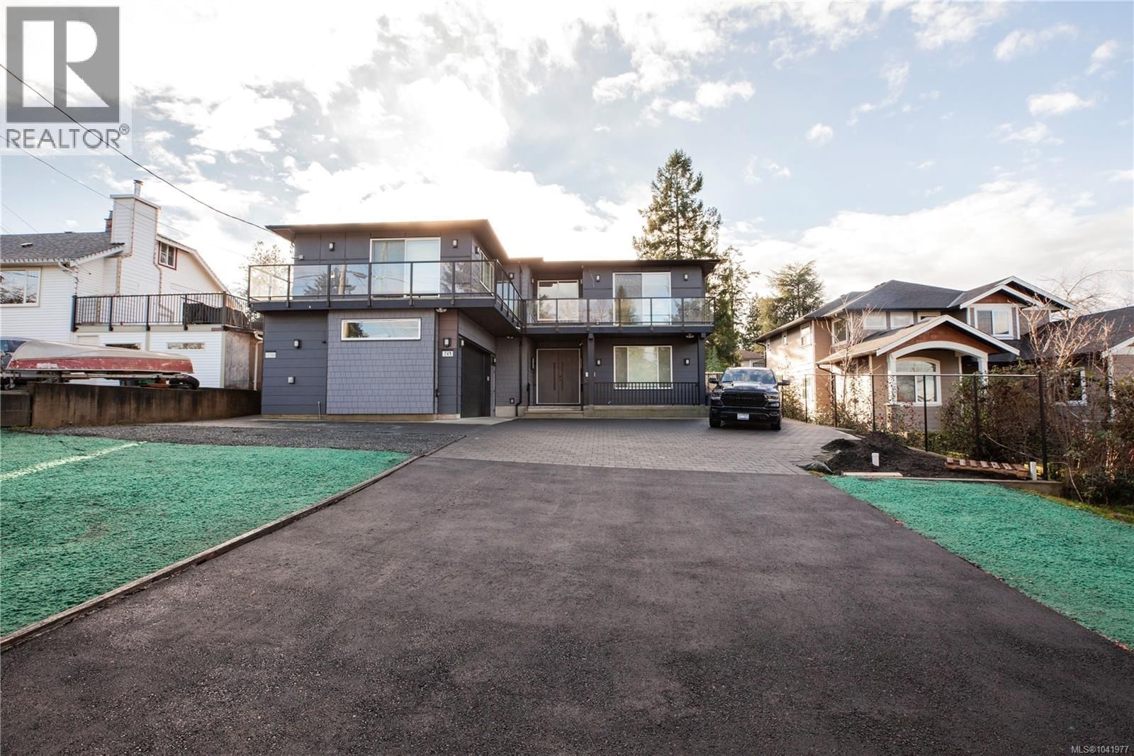 741 Snowdrop Avenue property photo
