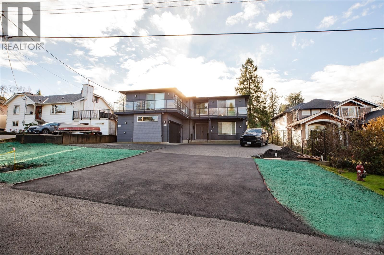 741 Snowdrop Avenue property photo