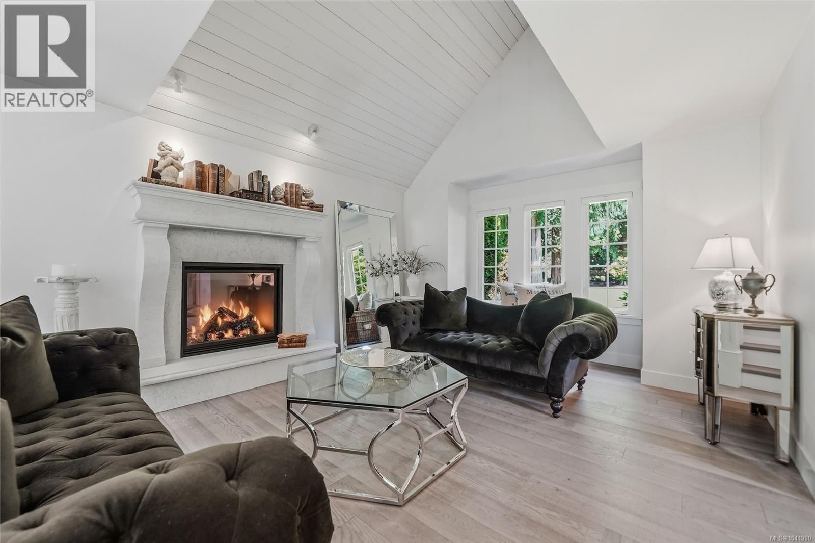 2534 Island Highway property photo